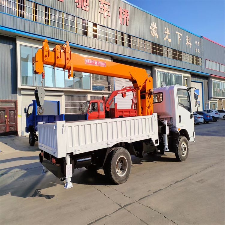 江源区三轮随车吊定制 农用改装机自备吊中瑞长期出售